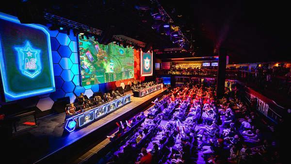 詹姆斯不仅 詹姆斯不仅